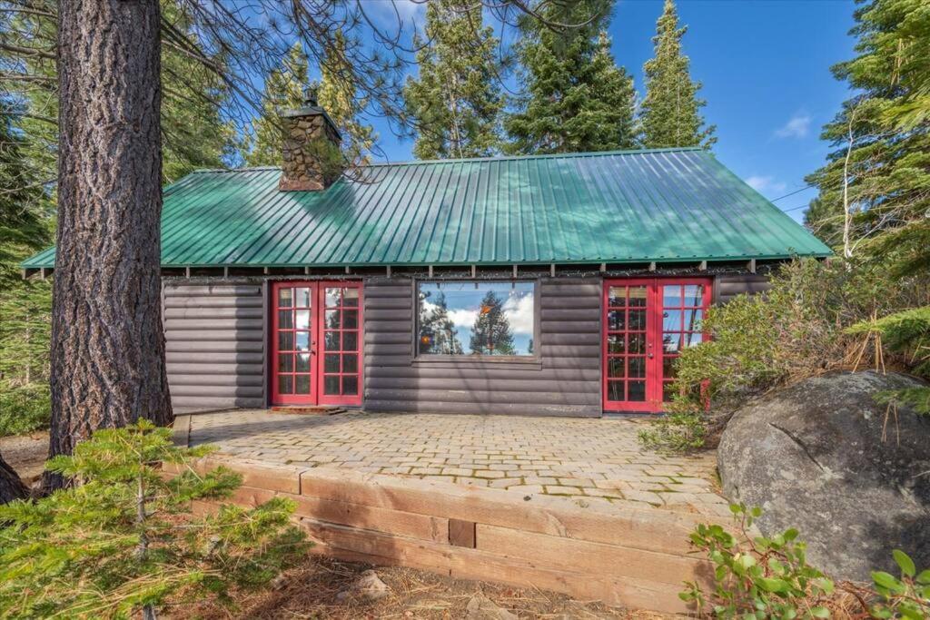 Coziest Cabin In Tahoe W Stone Fireplace Comfy Beds Close To Slopes & Lake Carnelian Bay Экстерьер фото
