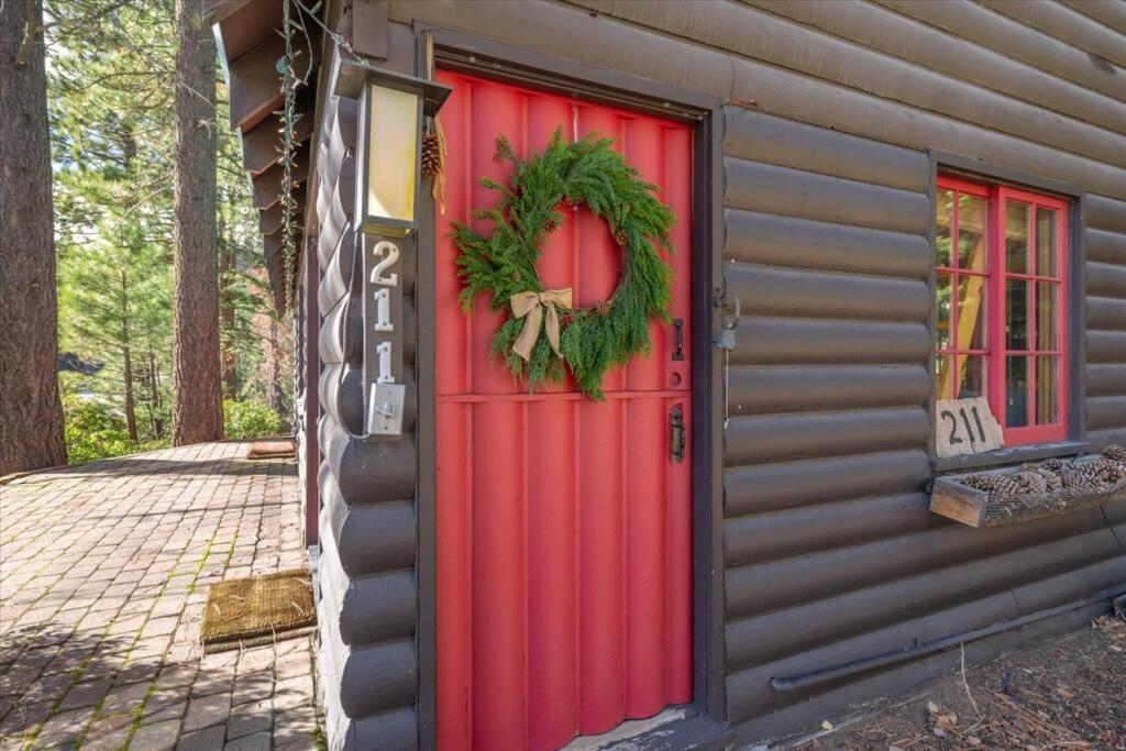 Coziest Cabin In Tahoe W Stone Fireplace Comfy Beds Close To Slopes & Lake Carnelian Bay Экстерьер фото
