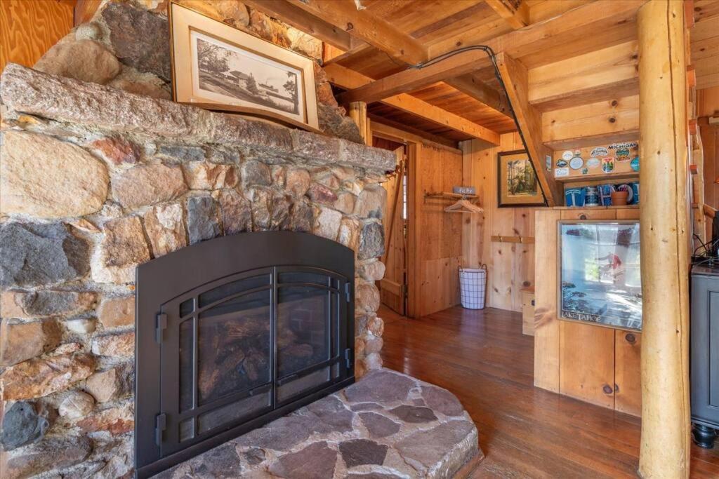 Coziest Cabin In Tahoe W Stone Fireplace Comfy Beds Close To Slopes & Lake Carnelian Bay Экстерьер фото