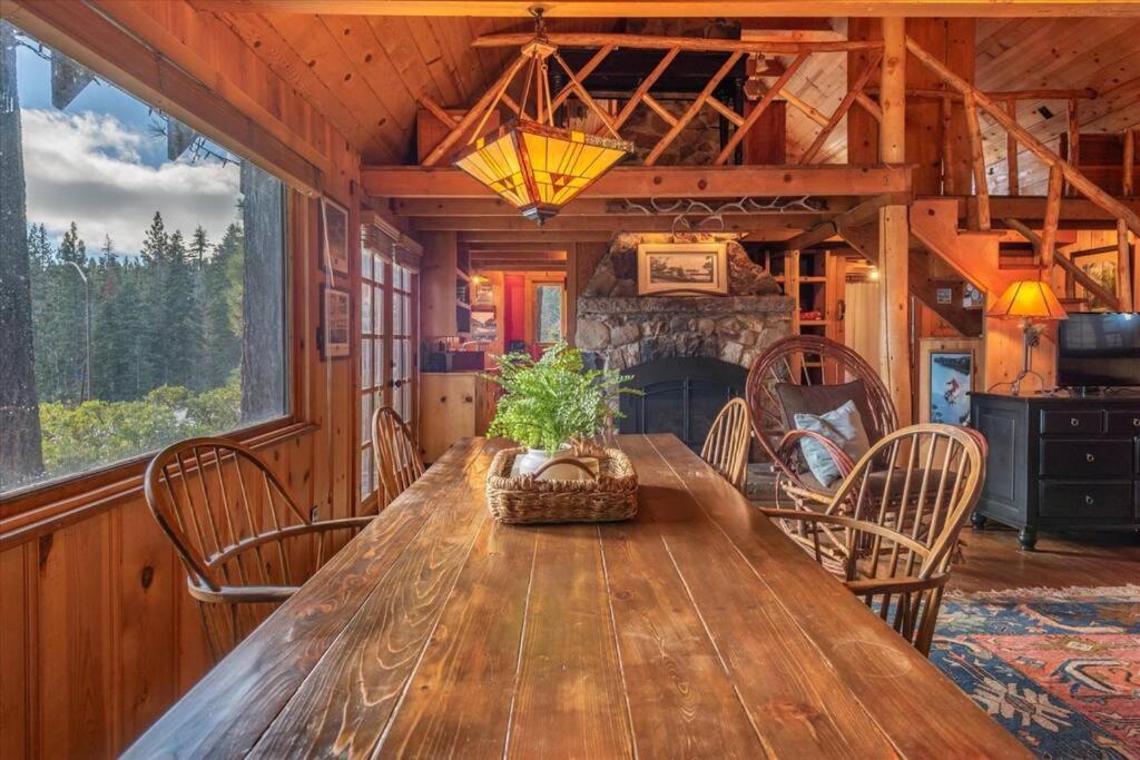Coziest Cabin In Tahoe W Stone Fireplace Comfy Beds Close To Slopes & Lake Carnelian Bay Экстерьер фото